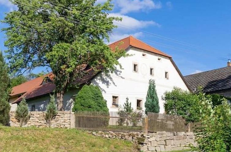 Vakantiehuis 18 Century Bohemian Farmhouse