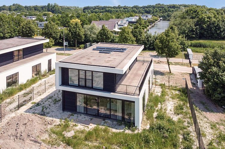 Vrijstaande woning in Flevoland, Nederland