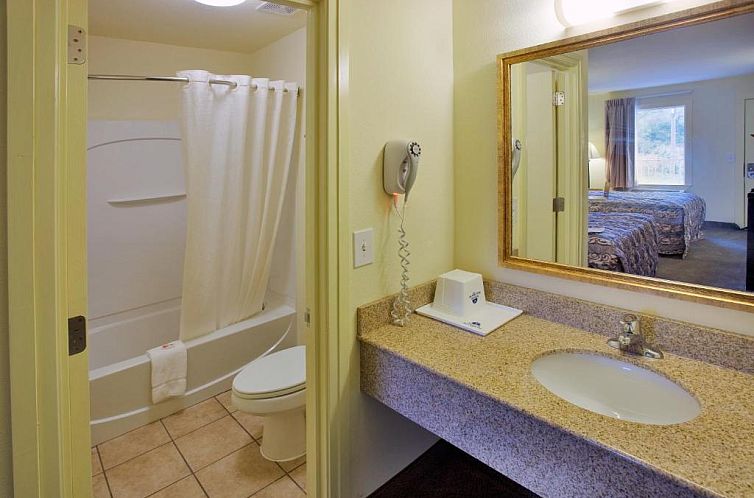 Americas Best Value Inn Near Downtown Nashville