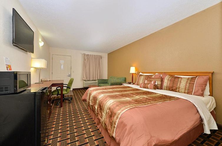 Americas Best Value Inn Near Downtown Nashville