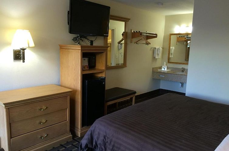 Americas Best Value Inn Near Downtown Nashville