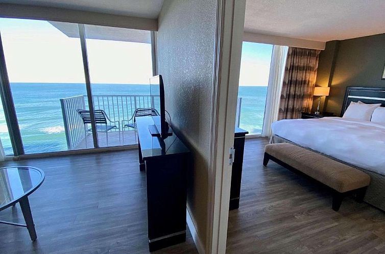 Radisson Suite Hotel Oceanfront