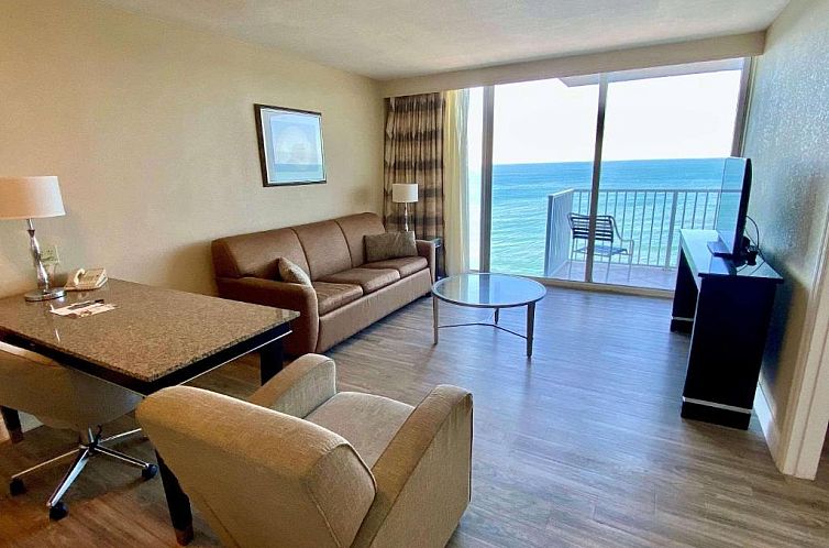 Radisson Suite Hotel Oceanfront