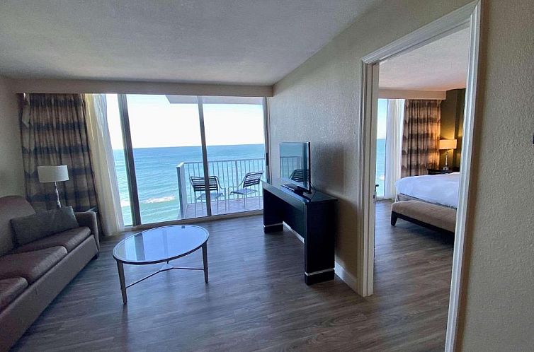 Radisson Suite Hotel Oceanfront