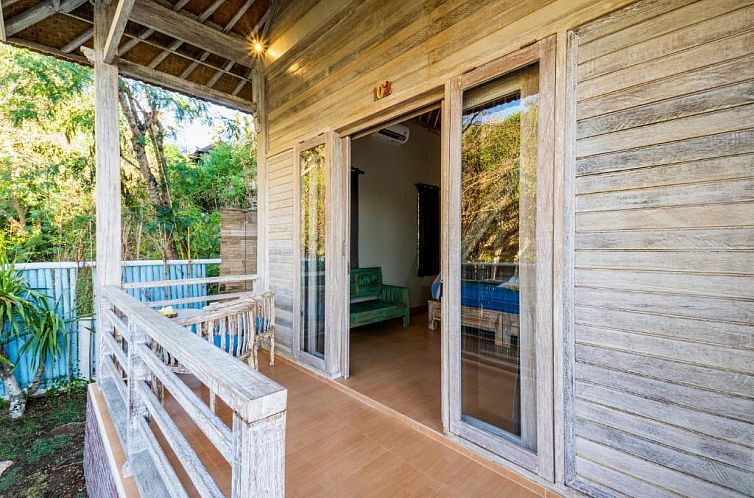 Song Lambung Beach Huts