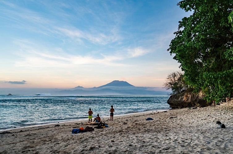 Song Lambung Beach Huts