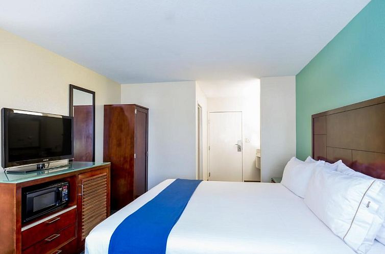 Holiday Inn Express San Diego SeaWorld, an IHG Hotel