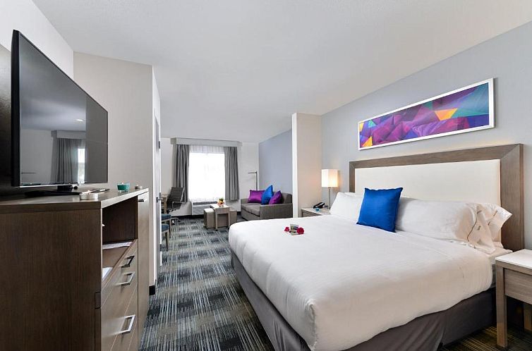 Holiday Inn Express & Suites San Diego - Mission Valley, an 