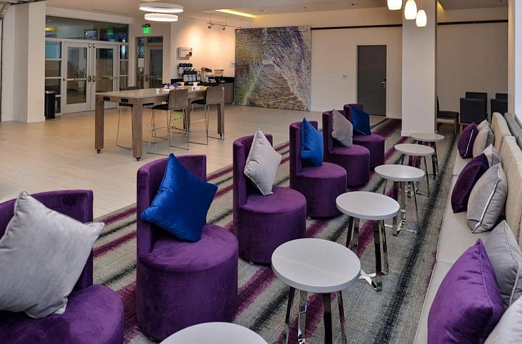 Holiday Inn Express & Suites San Diego - Mission Valley, an 