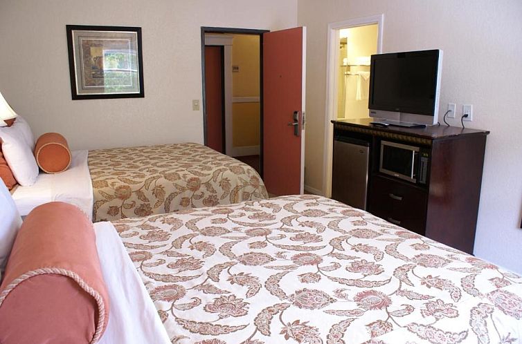 Harborview Inn & Suites-Convention Center-Airport-Gaslamp-Se