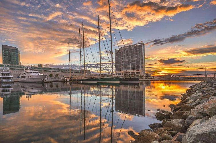 Hilton San Diego Bayfront