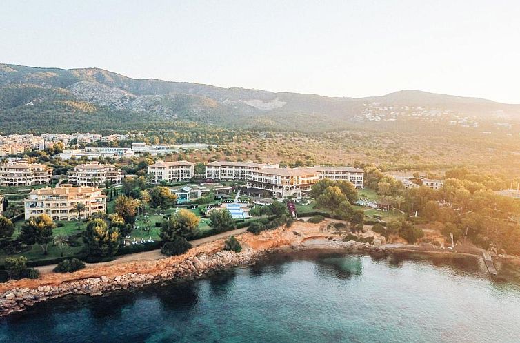 The St. Regis Mardavall Mallorca Resort