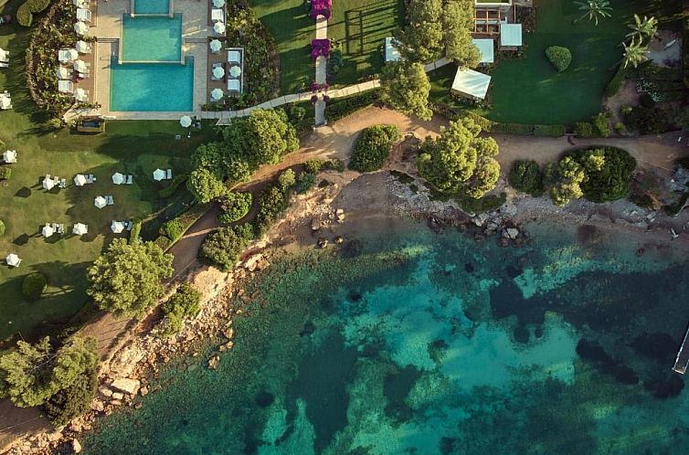 The St. Regis Mardavall Mallorca Resort