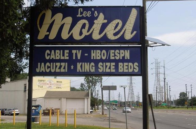 Lees Motel