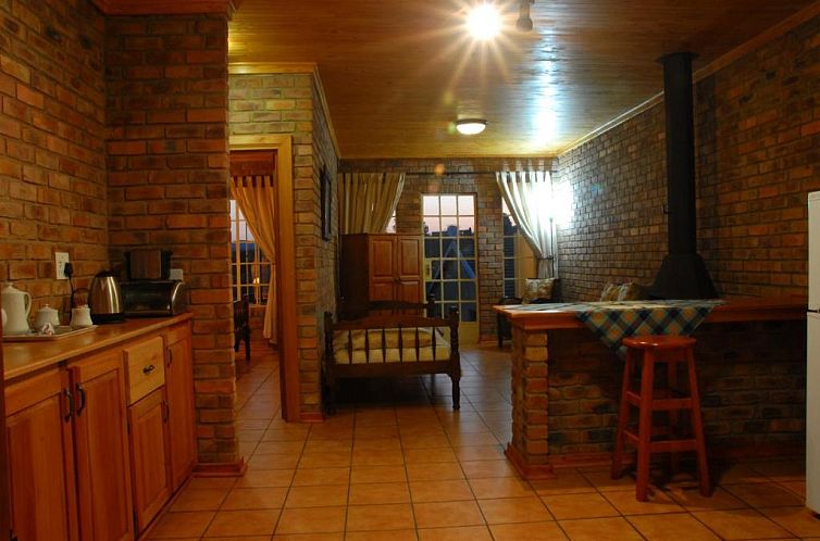 Thaba Tsweni Lodge & Safaris