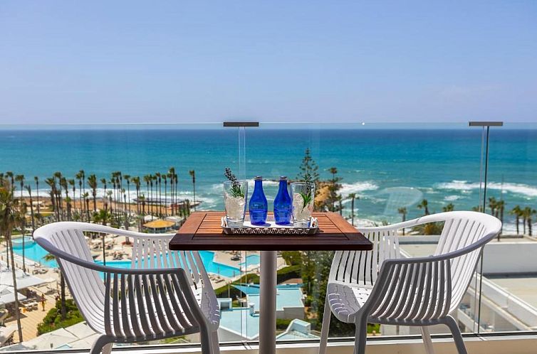 Leonardo Plaza Cypria Maris Beach Hotel & Spa