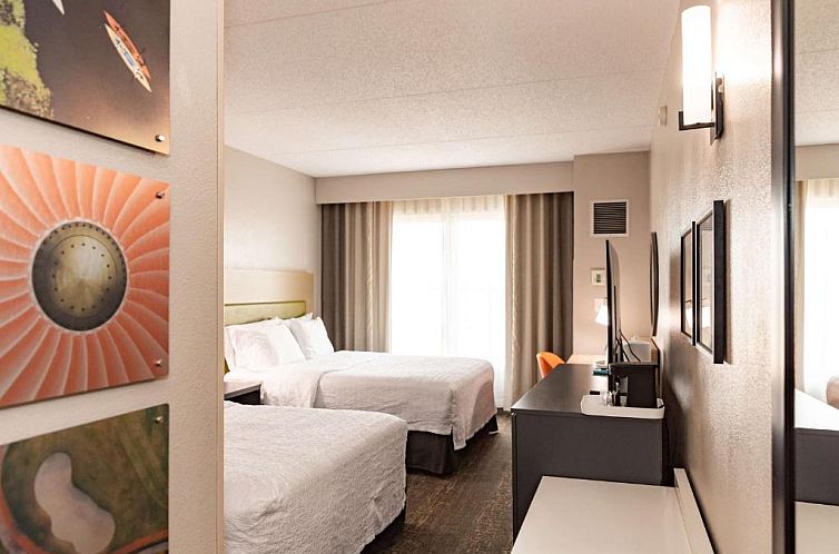 Country Inn & Suites by Radisson, Newark Airport, NJ