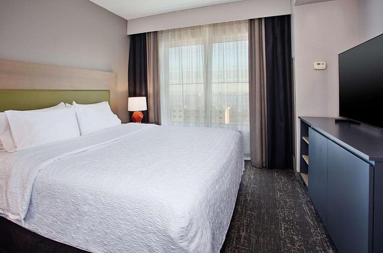 Country Inn & Suites by Radisson, Newark Airport, NJ