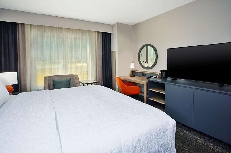 Country Inn & Suites by Radisson, Newark Airport, NJ