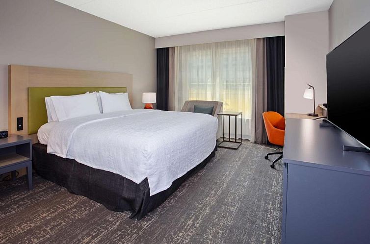 Country Inn & Suites by Radisson, Newark Airport, NJ