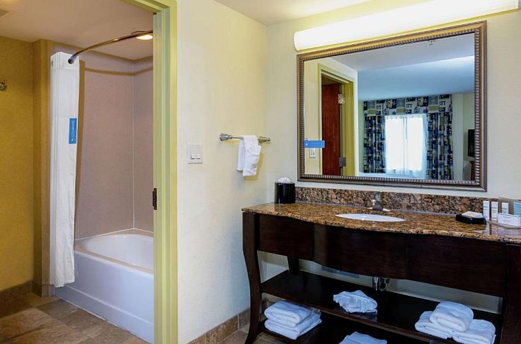 Hampton Inn & Suites - Fort Pierce