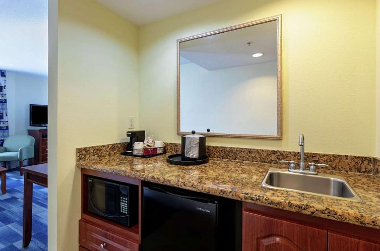 Hampton Inn & Suites - Fort Pierce