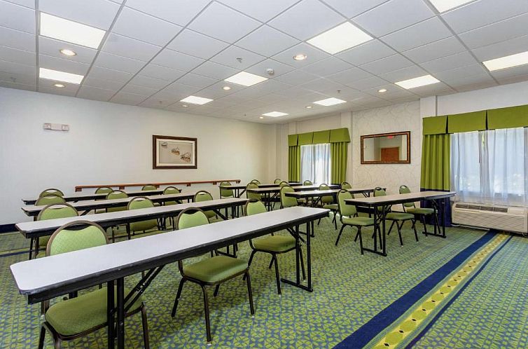 Hampton Inn & Suites - Fort Pierce