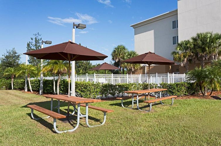 Holiday Inn Express Hotel & Suites Fort Pierce West, an IHG 