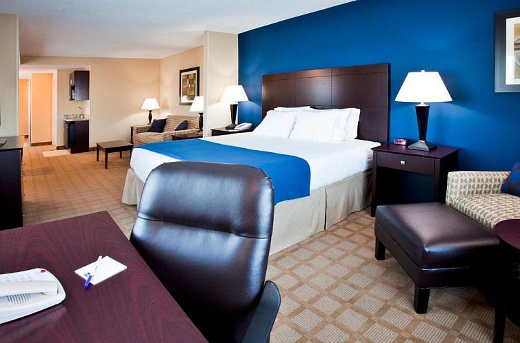 Holiday Inn Express Hotel & Suites Fort Pierce West, an IHG 