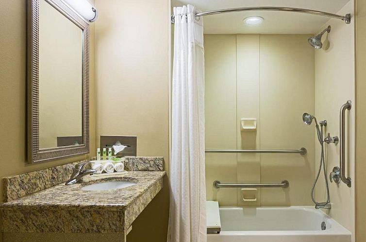 Holiday Inn Express Hotel & Suites Fort Pierce West, an IHG 