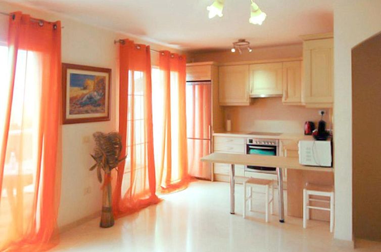 Apartment with 2 bedrooms in Palm Mar with wonderful sea vie