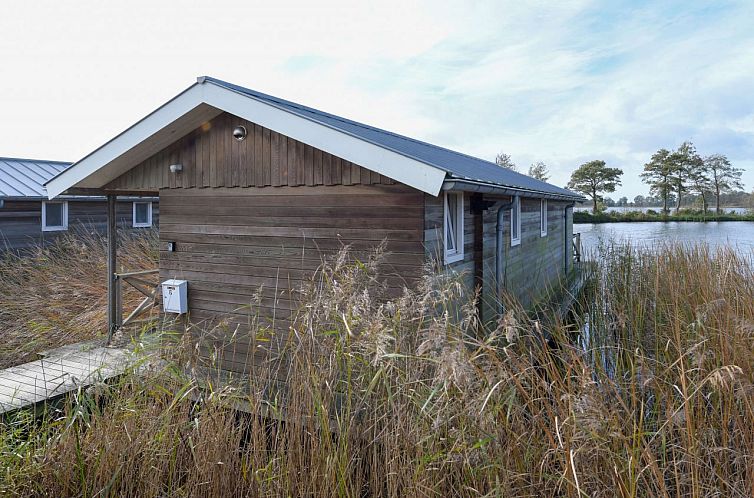 Vrijstaande woning in Friesland, Nederland