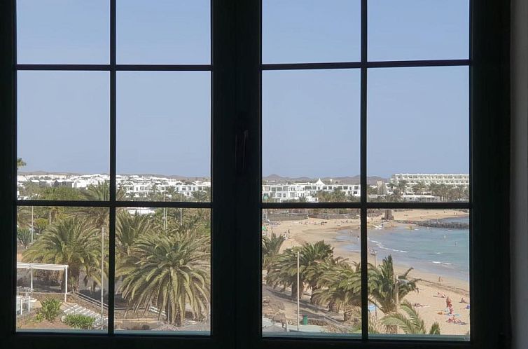 RealRent Costa Teguise Beach