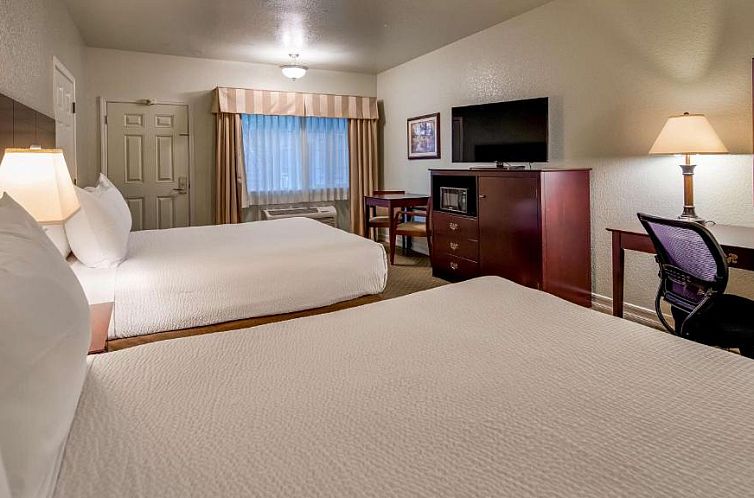 Best Western Plus Bayshore Inn