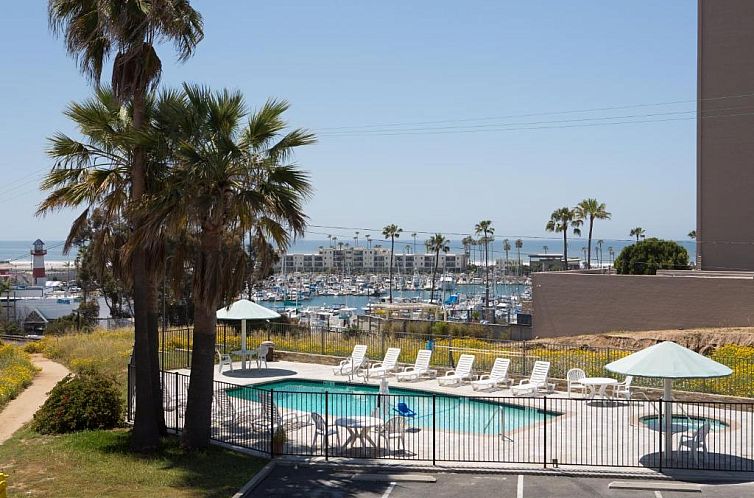 Days Inn by Wyndham Oceanside