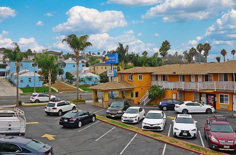 Redondo Inn and Suites