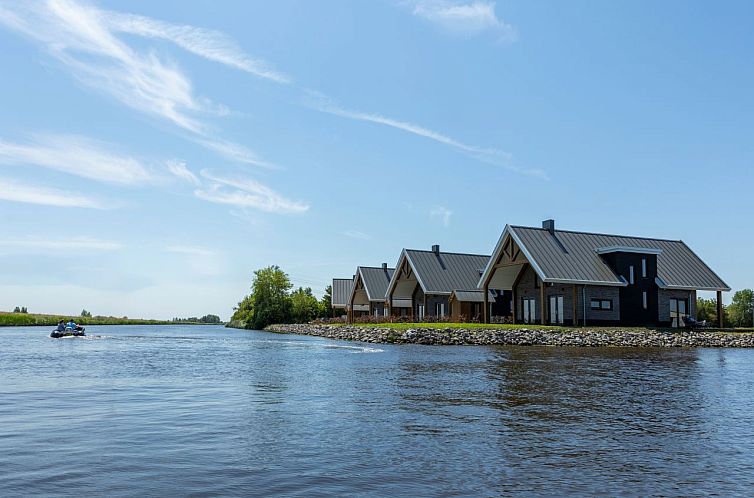 Vrijstaande woning in Friesland, Nederland