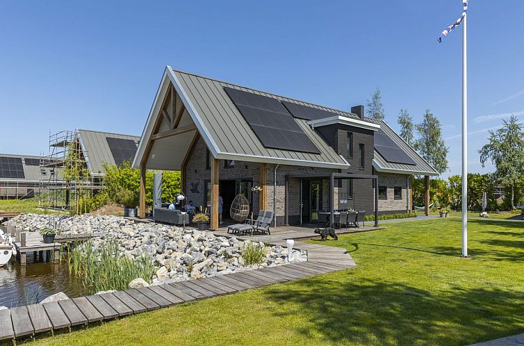 Vrijstaande woning in Friesland, Nederland