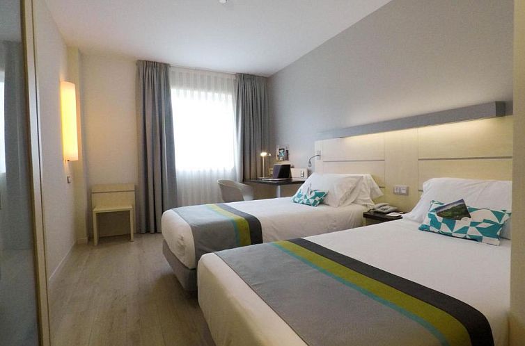 Holiday Inn Express Pamplona, an IHG Hotel