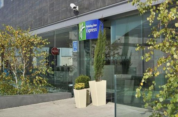 Holiday Inn Express Pamplona, an IHG Hotel