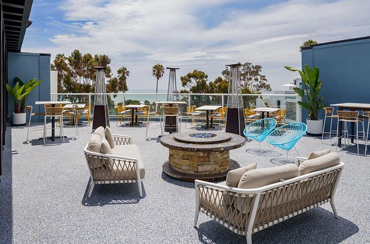 DoubleTree Suites by Hilton Doheny Beach