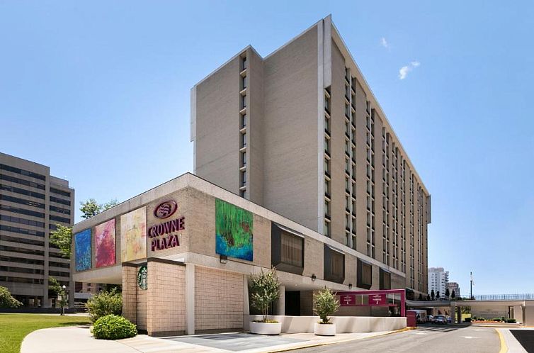 Crowne Plaza Crystal City-Washington, D.C., an IHG Hotel