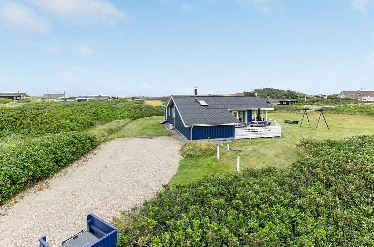 Vakantiehuis "Ingborg" - 150m from the sea