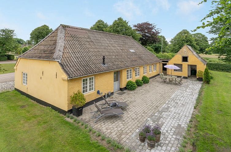 Vakantiehuis "Ilsa" - 9.8km from the sea