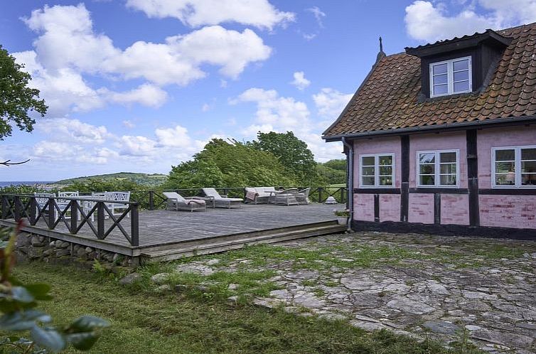 Vakantiehuis "Merrit" - 250m from the sea