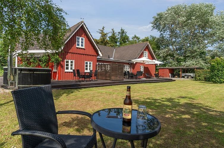 Vakantiehuis "Ieva" - 3.9km from the sea