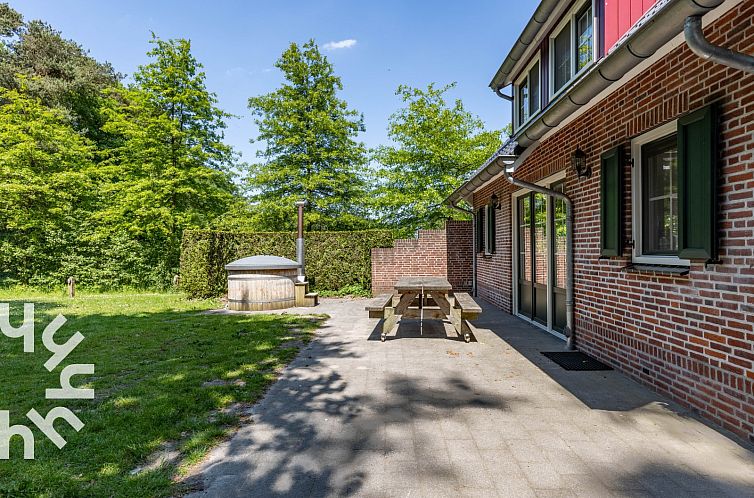 Luxe groepsaccommodatie met Hottub en sauna in Winterswijk