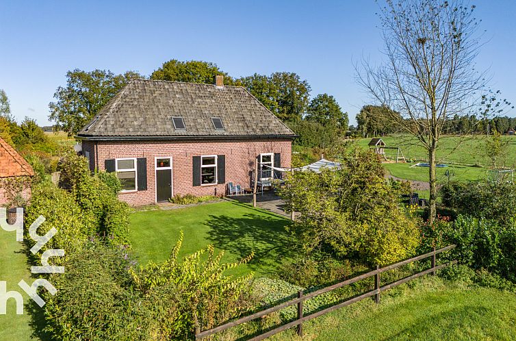 Heerlijke 15 persoons vakantieboerderij met gratis WiFi in