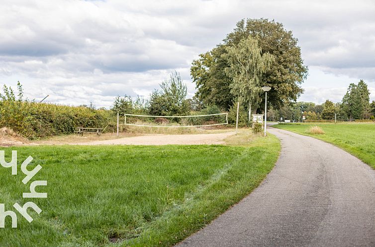 Heerlijke 15 persoons vakantieboerderij met gratis WiFi in