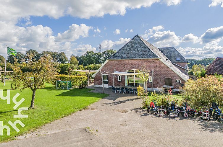 Heerlijke 15-persoons vakantieboerderij met gratis WiFi in